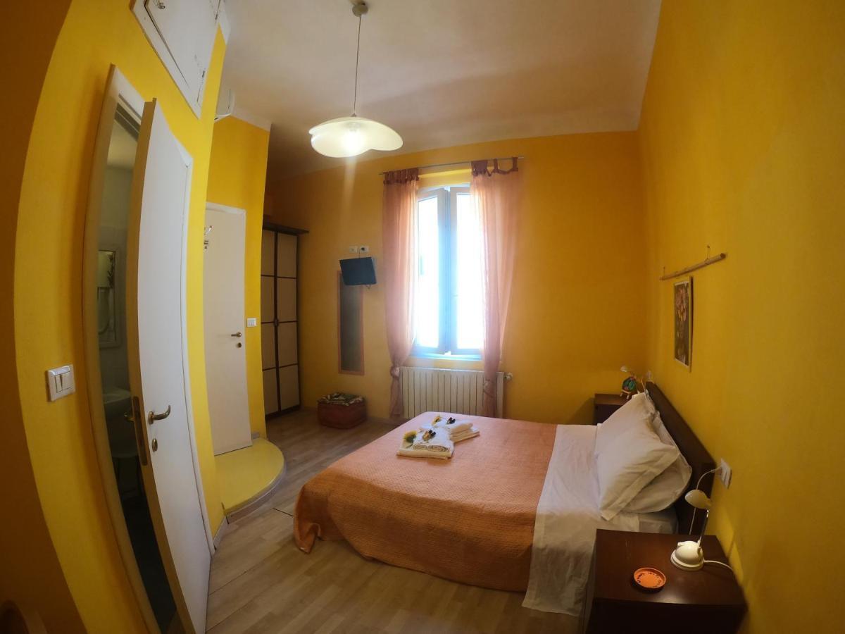 Valerie Hotel La Spezia Buitenkant foto